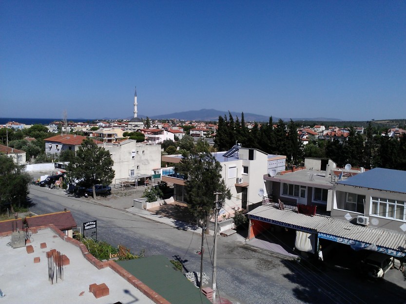City views from the hotel Sakran, Aliaga Utsikt over byen Aliaga fra hotell Sakran