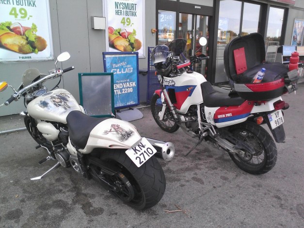 Yamaha RoadStar XV1700 Warrior and Honda 750 Africa twin