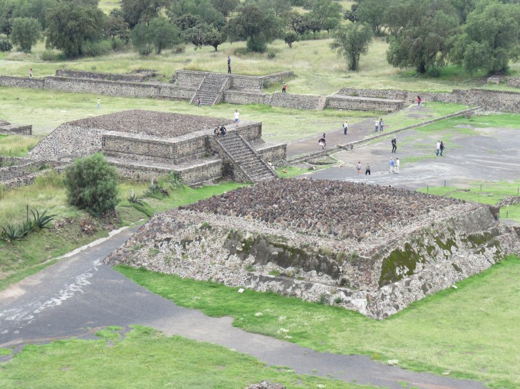 Utsikten fra Teotihuacán, pyramid of the sun 