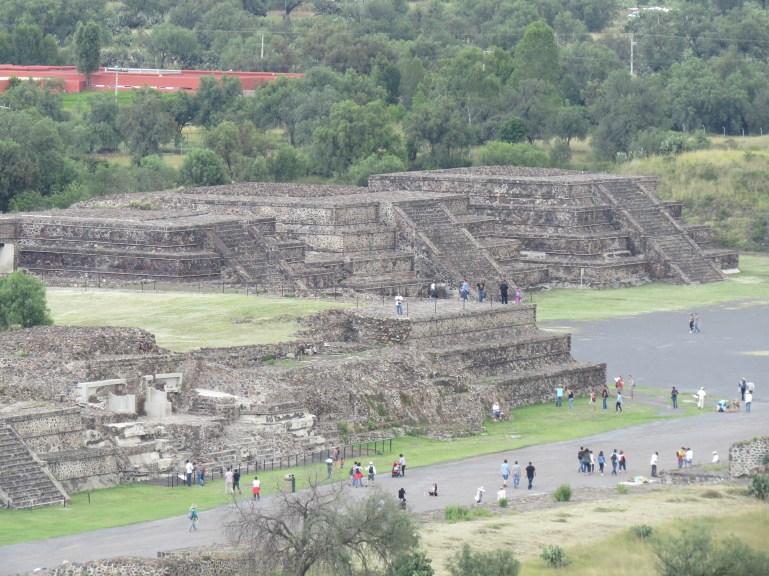 Utsikten fra Teotihuacán, pyramid of the sun 