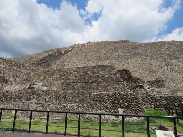 Teotihuacán, pyramid of the sun 