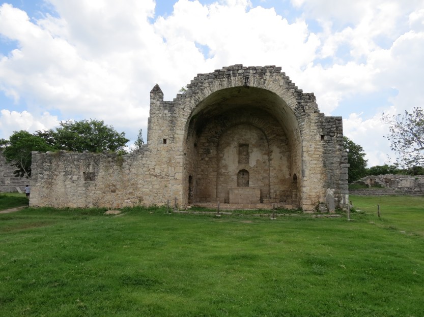 Dzibilchaltun, Temple Of The Seven Dolls (Templo de las Siete Muñecas)