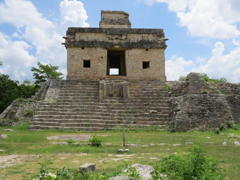 Dzibilchaltun, Temple Of The Seven Dolls (Templo de las Siete Muñecas)