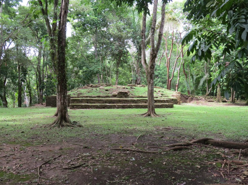 Nim Li Punit / Big Hat or Top Hat