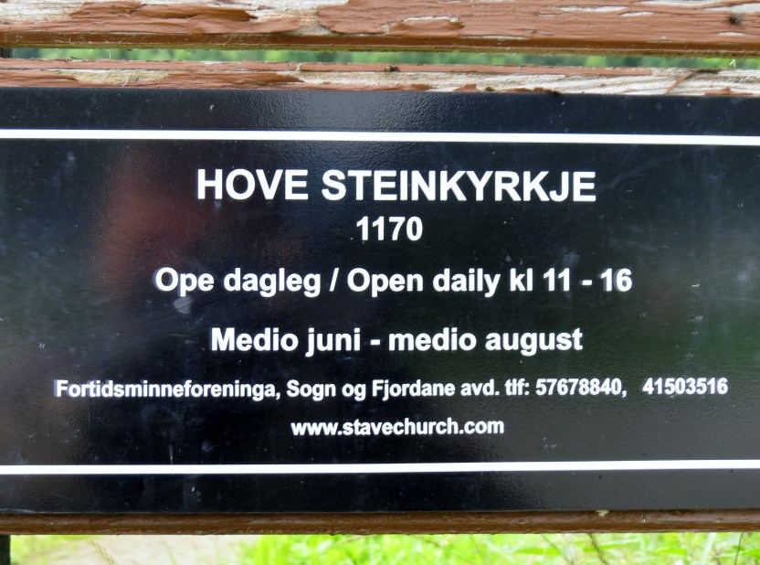 Hove steinkirke i Vik kommune i Sogn og Fjordane